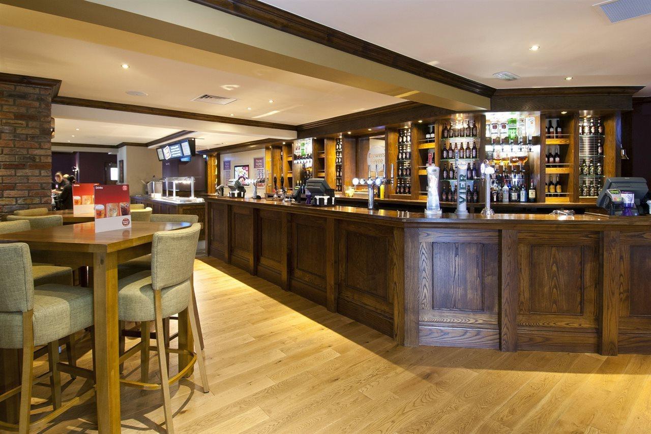 Premier Inn 비세스터 외부 사진