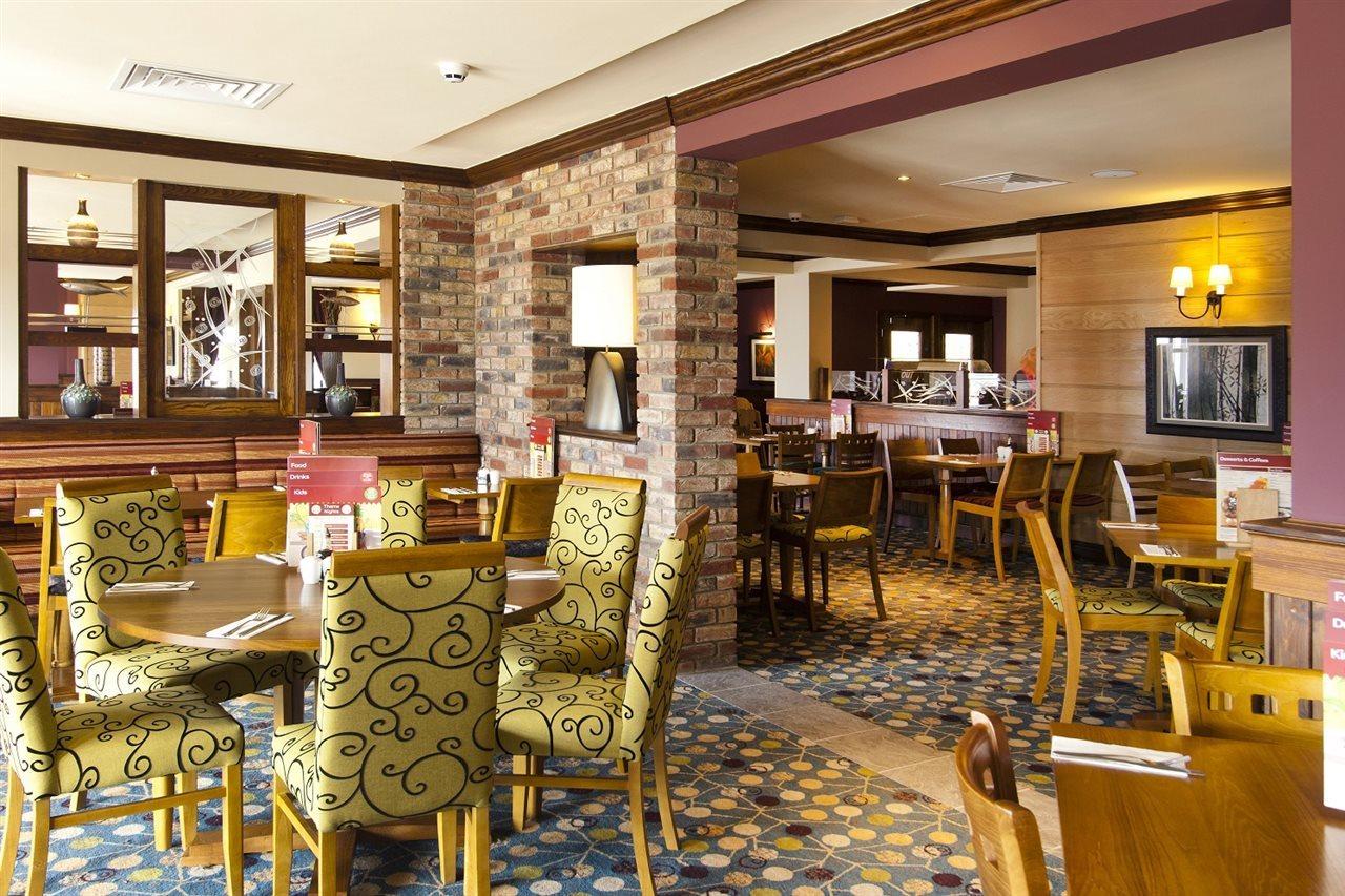 Premier Inn 비세스터 외부 사진