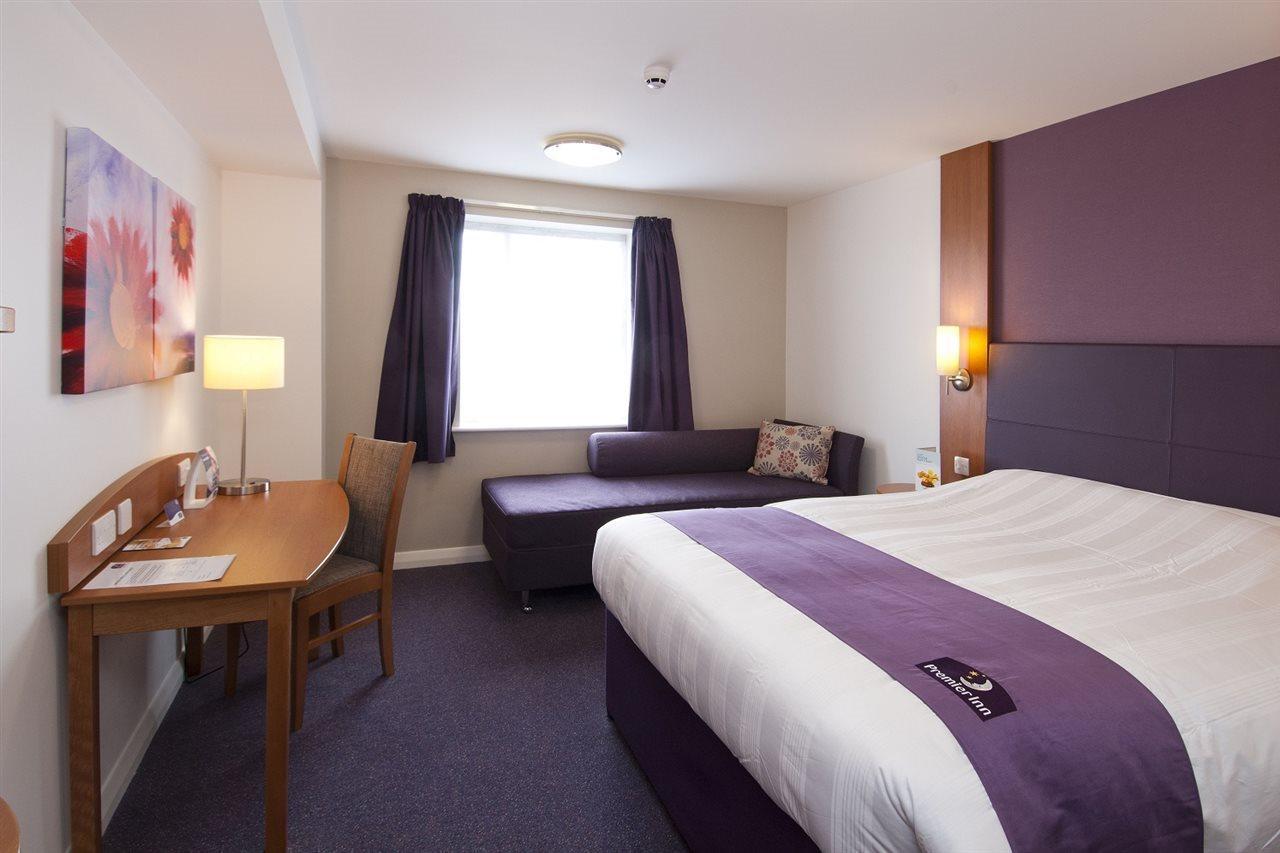Premier Inn 비세스터 외부 사진
