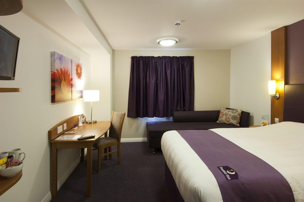 Premier Inn 비세스터 외부 사진