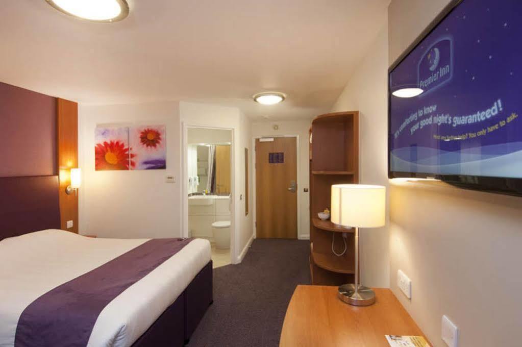 Premier Inn 비세스터 외부 사진