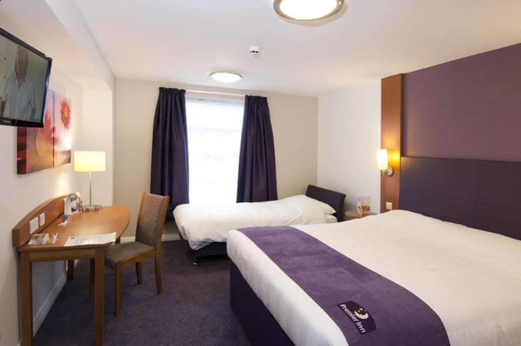 Premier Inn 비세스터 외부 사진